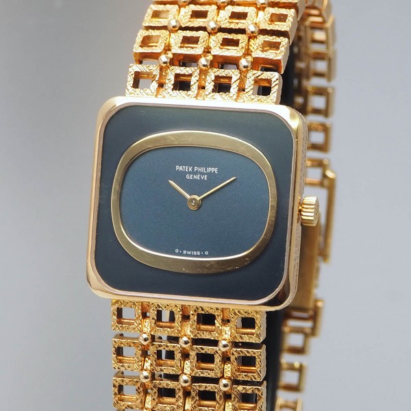 Patek Philippe Calatrava Square 18k Gold Ref 4183 1 Reserviert