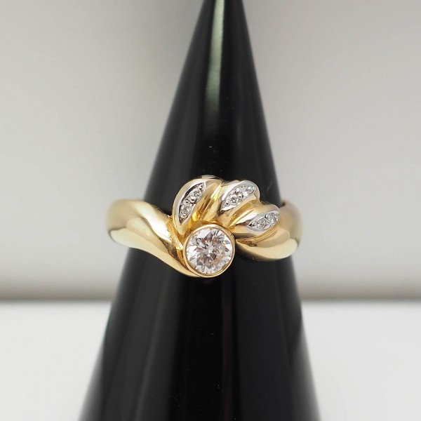 Ring 18k / 750 Gelbgold Brillanten